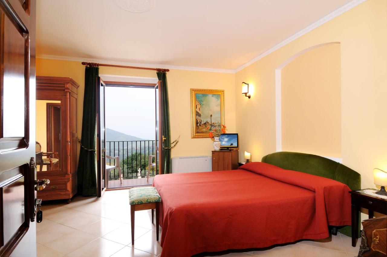 Hotel Villa La Colombaia Agropoli Room photo